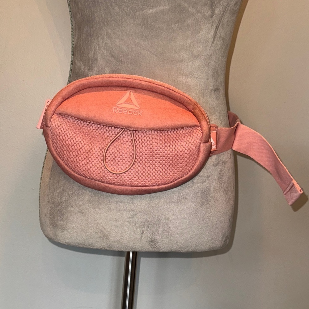 Reebok pink Belt Bag EUC